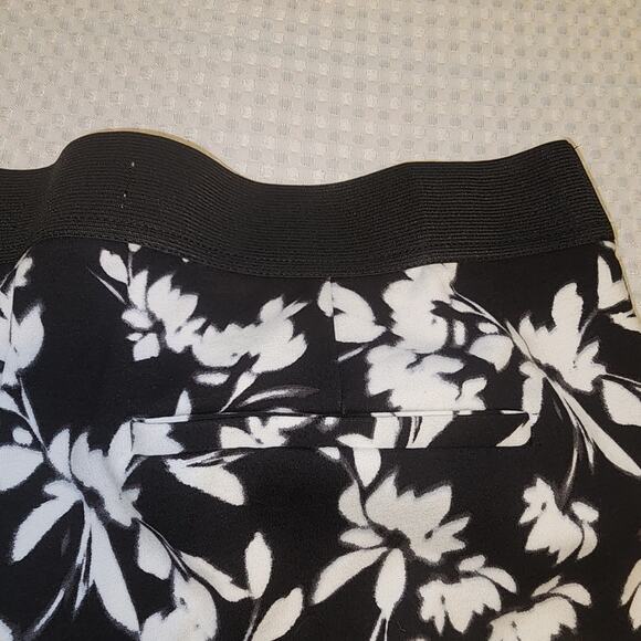 LIZ CLAIBORNE NWT WOMENS SIZE 12 EMMA ANKLE LENGTH STRETCHY PANTS - Picture 12 of 12